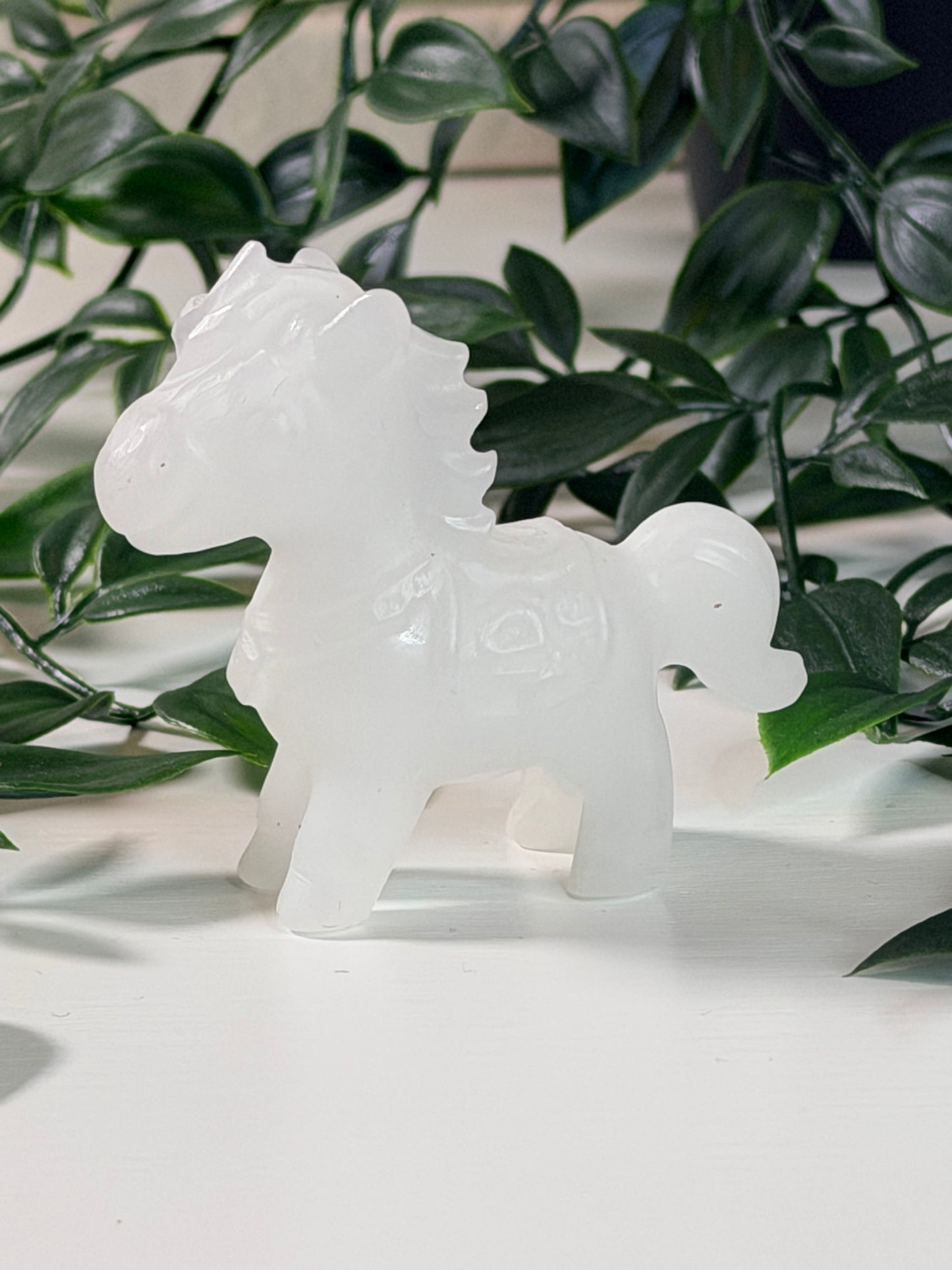 Witte Jade paardje P1