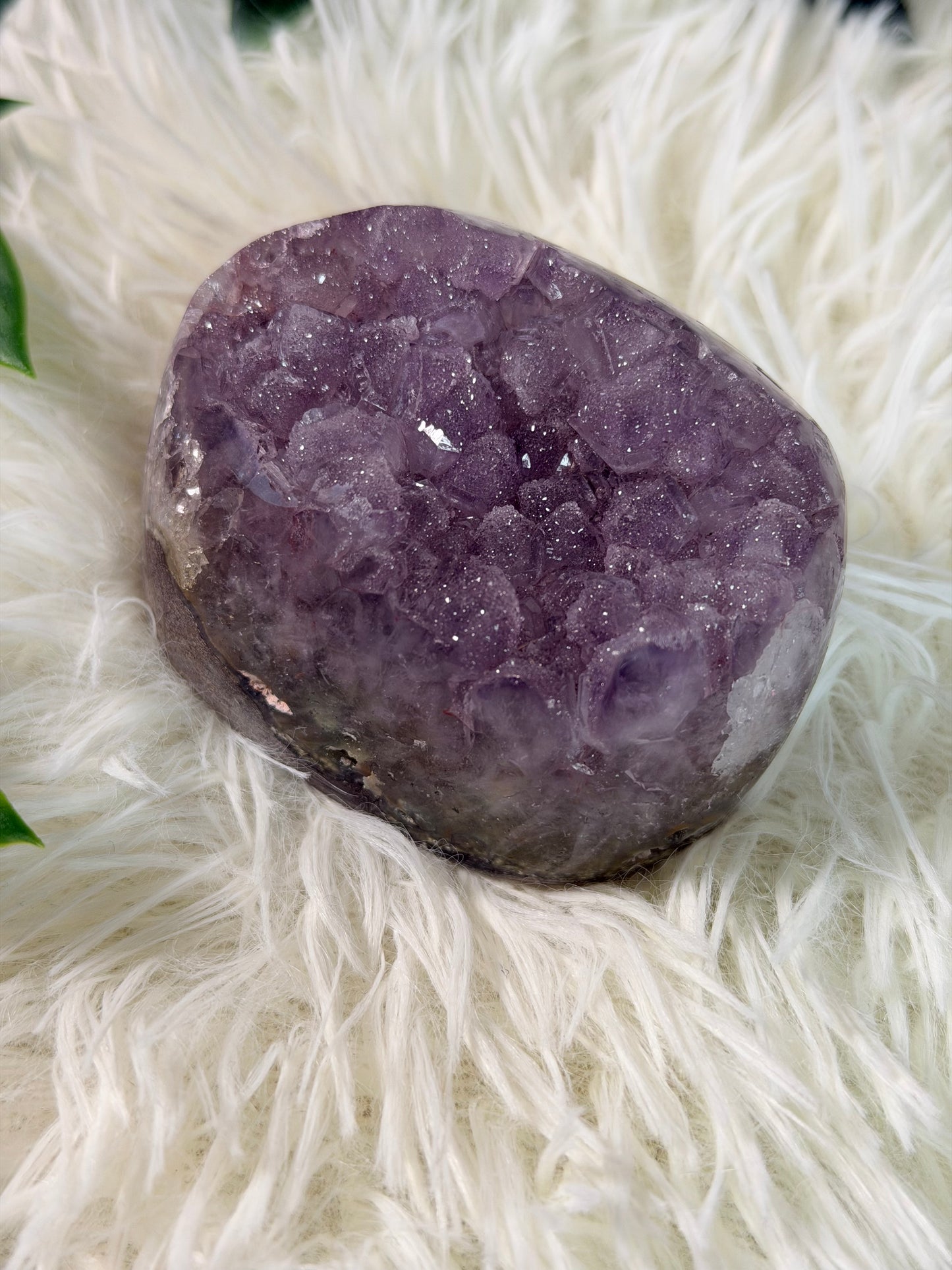 Sugar druzy Amethist op standvlak 19A