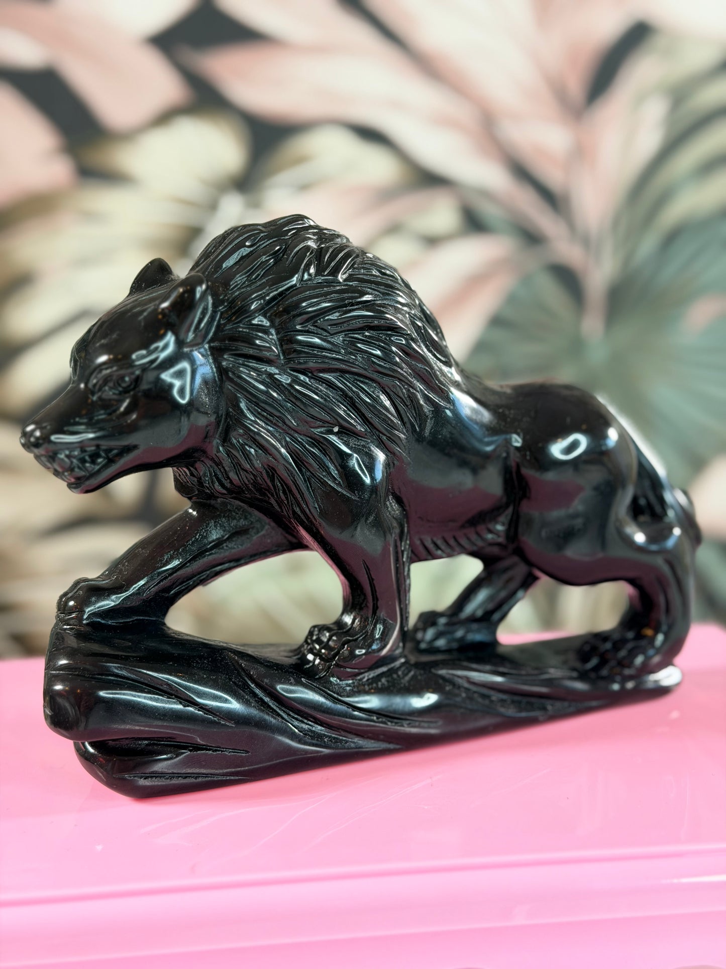 Regenbogenobsidian Wolf