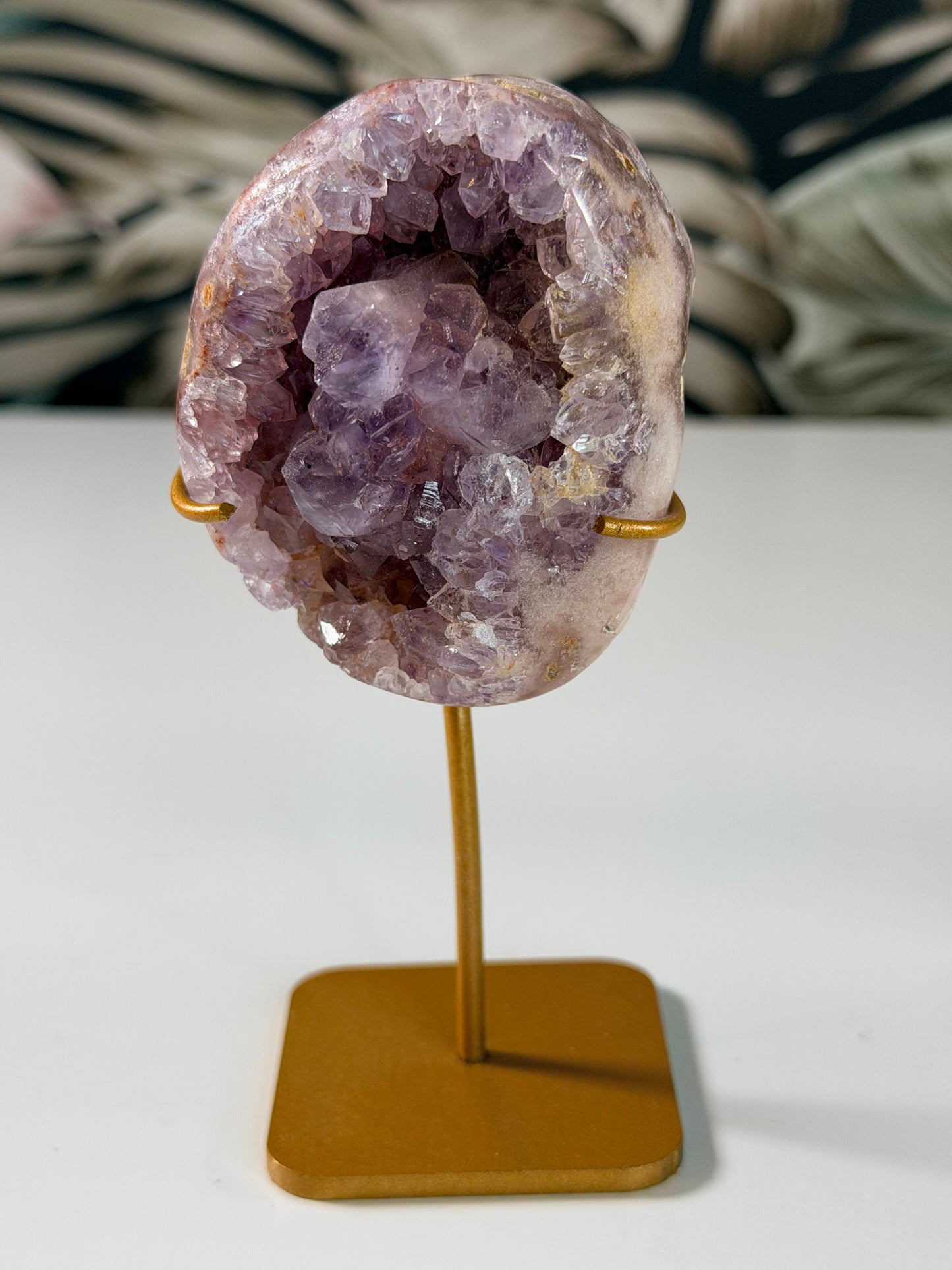 Roze Amethist op standaard 37