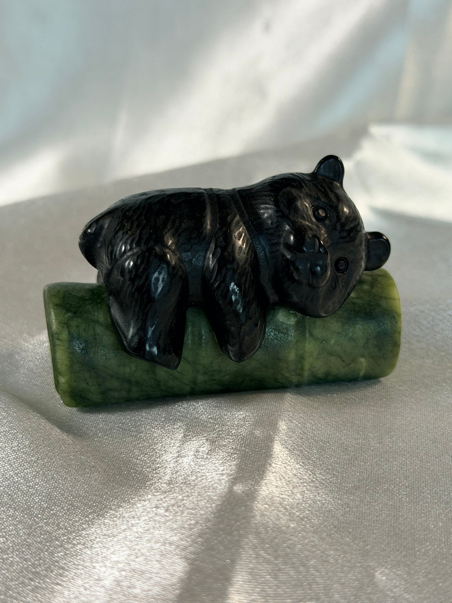 Obsidiaan panda op groene Jade bamboe 2