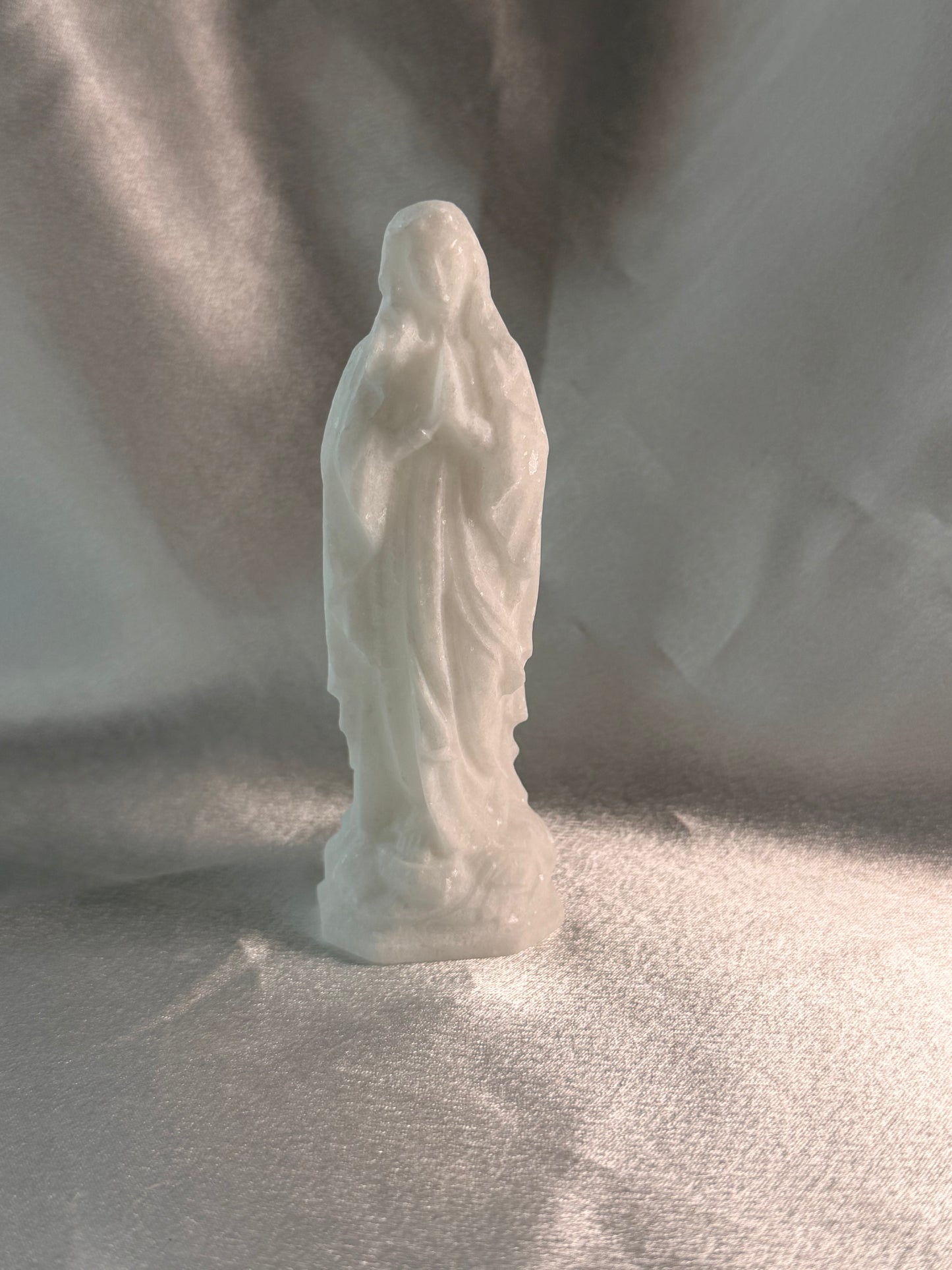 Witte Jade Maria beeld 1