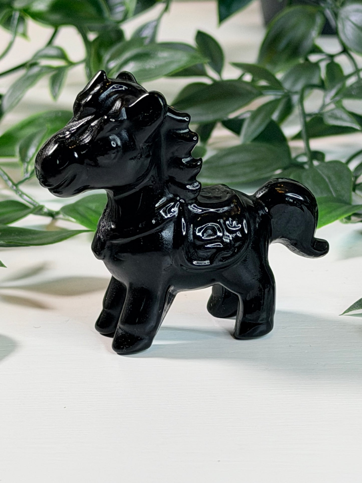 Obsidiaan paardje P11