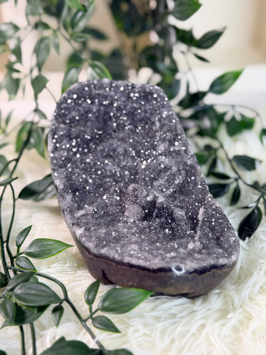 Grijze Amethist op standvlak 58B