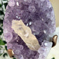 Amethist op standaard met Calciet 107A