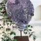 Amethyst auf Ständer mit Calcit 349A