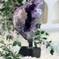 Amethist op standaard met Calciet en Hematiet 212A
