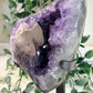 Amethist op standaard met Calciet en Hematiet 212A
