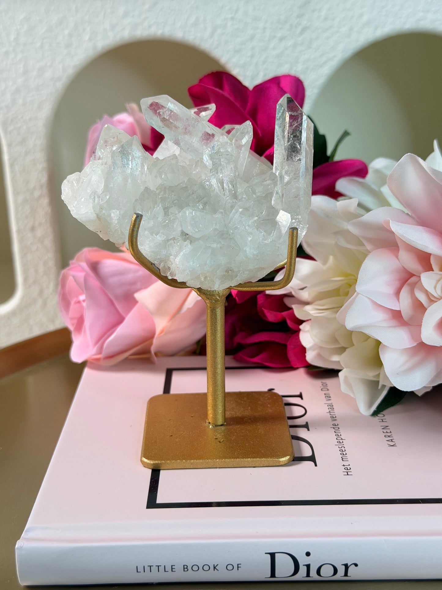 Bergkristal cluster op standaard 35B