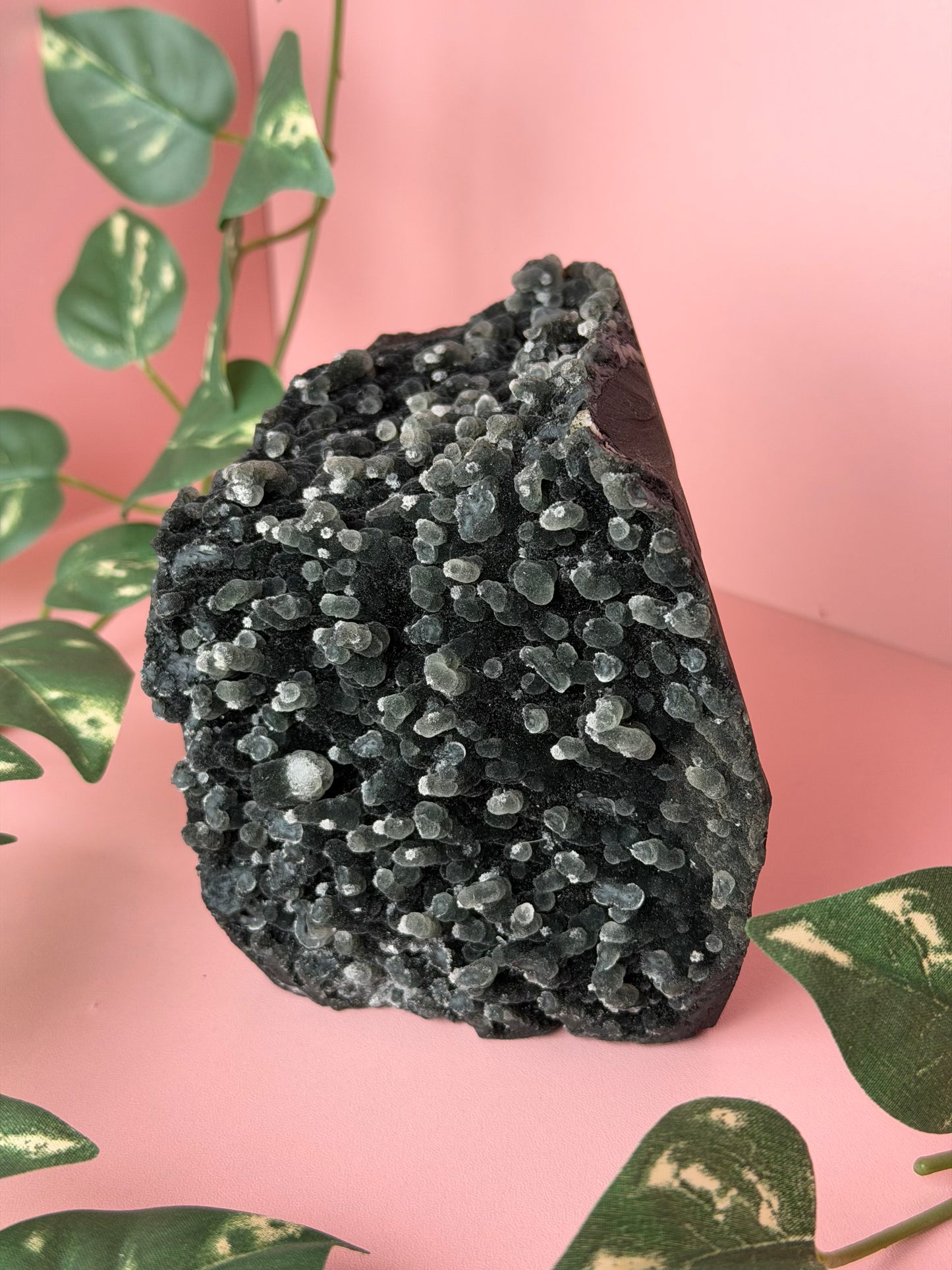 Chalcedony on stand 17c