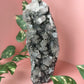 Chalcedon auf Standfläche mit Apophyllit 8c