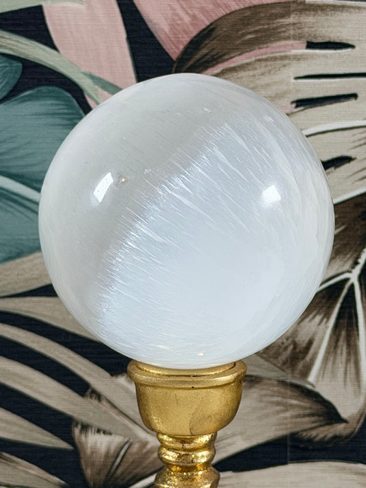 Selenite sphere 3S