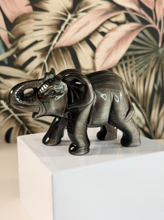 Silberner Obsidian-Elefant 1
