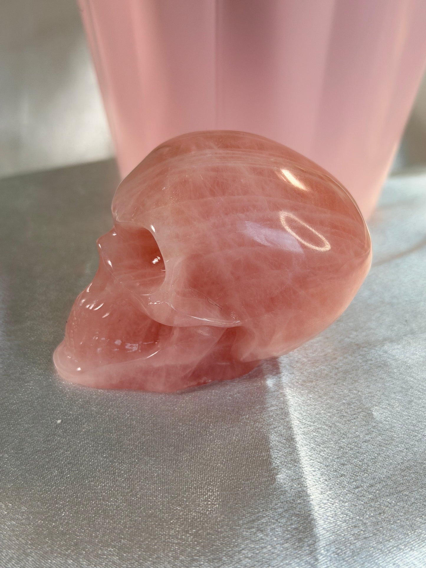 Rozenkwarts skull