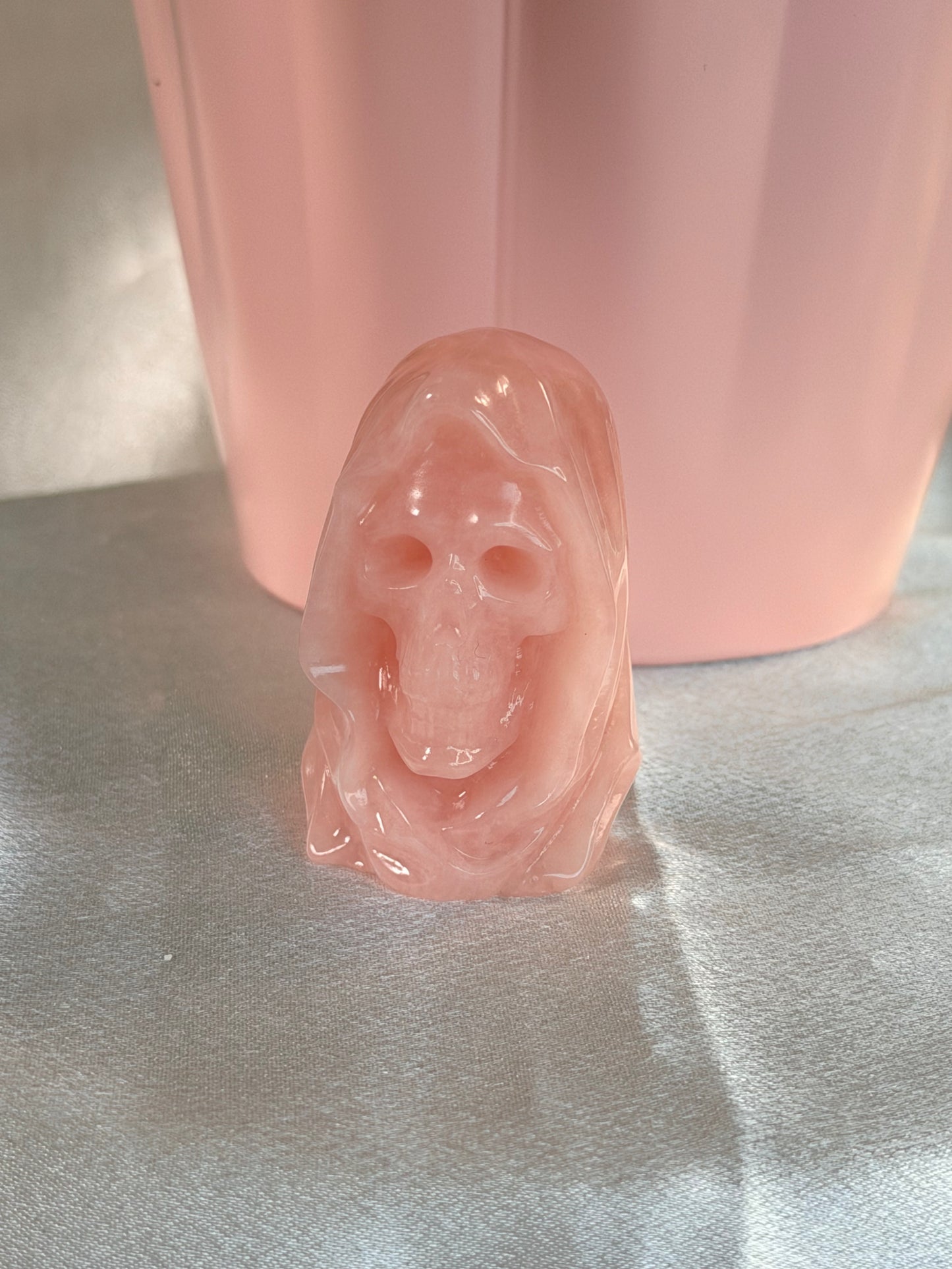 Rozenkwarts skull 2