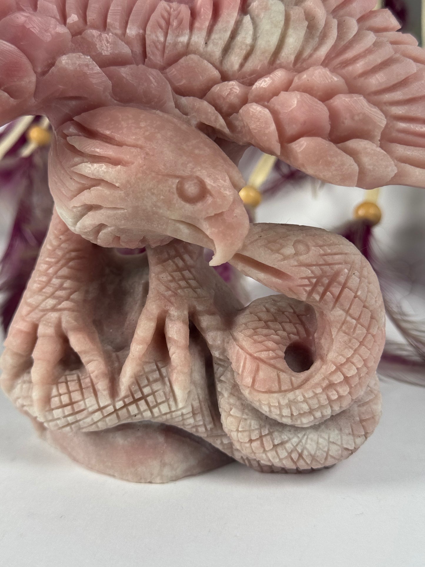 Roze Opaal Adelaar met slang