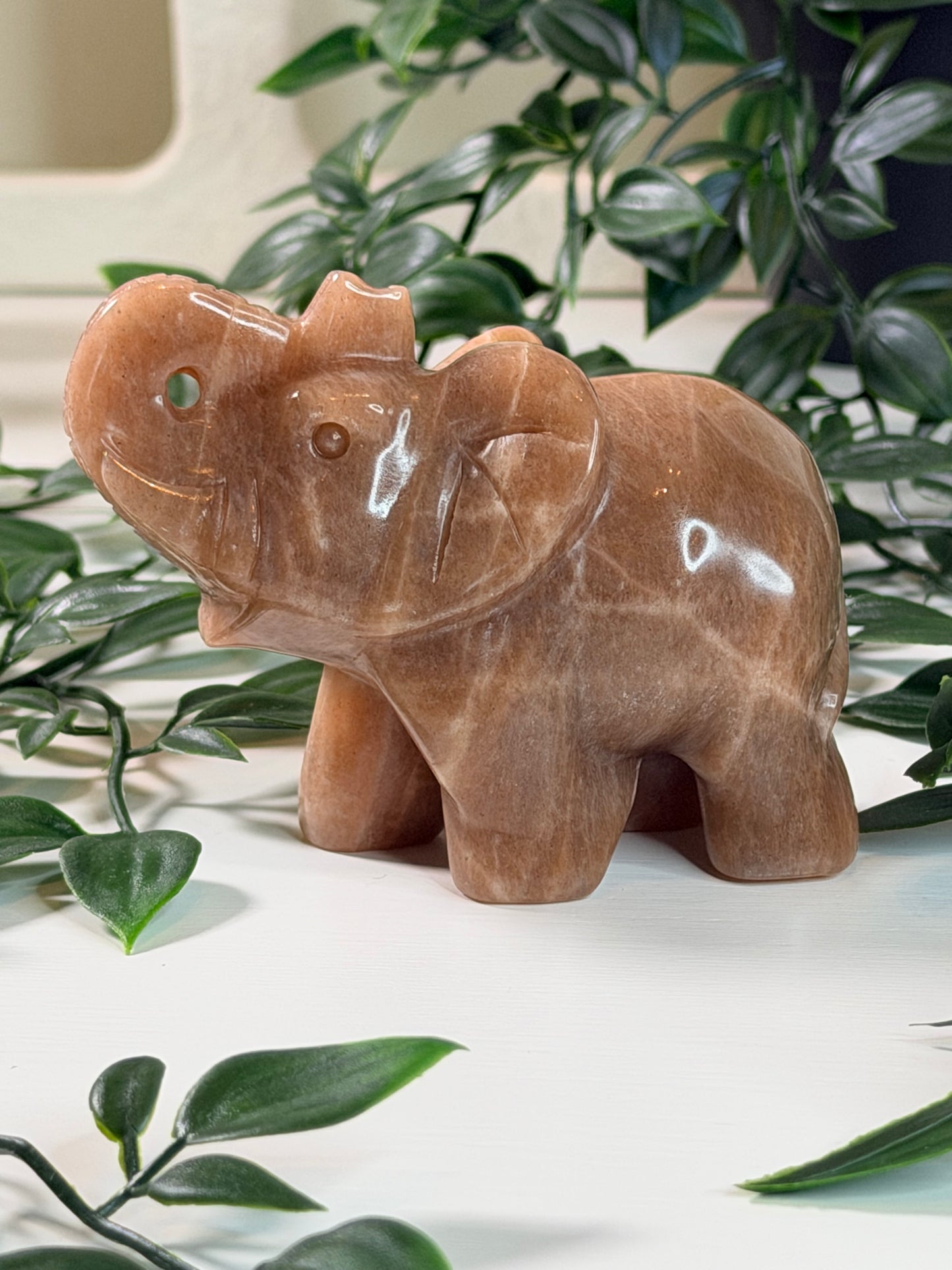 Perzik Maansteen olifant O1